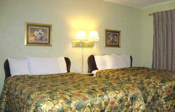 White Columns Motel Пайн-Маунтин Экстерьер фото
